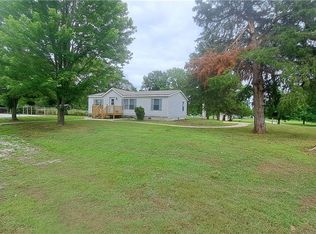306 W 6th St, Longton, KS 67352