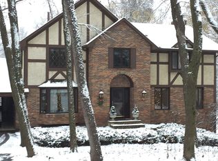 2710 Westcote Cir, Wayzata, MN 55391