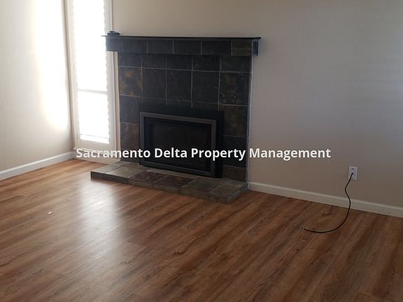 3rd image of 6906 Escallonia Dr