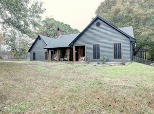 304 Massey Cv, Carthage, MS 39051