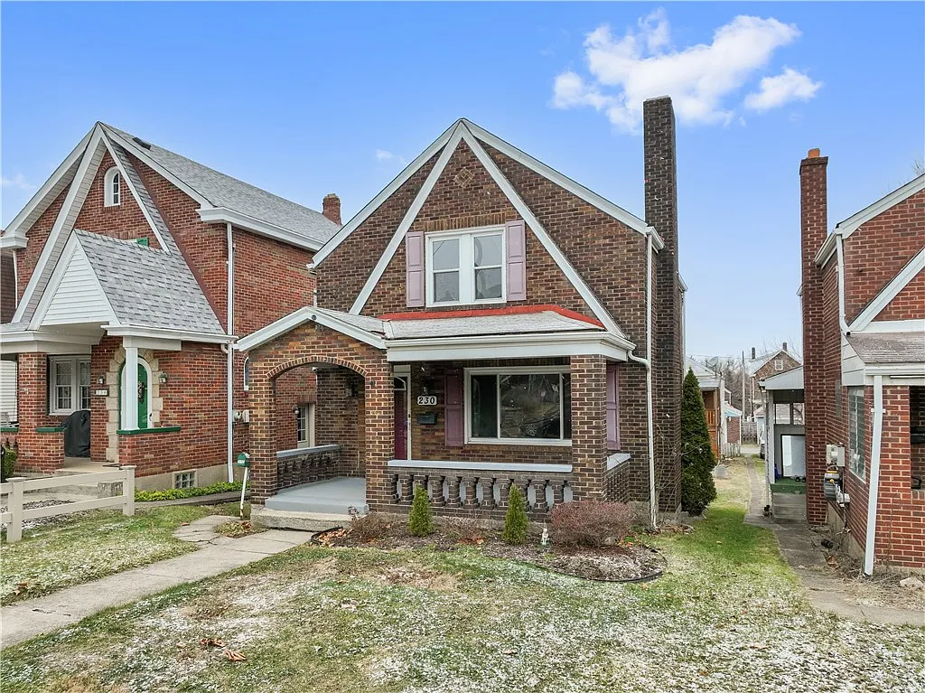 230 W Marigold St photo 1
