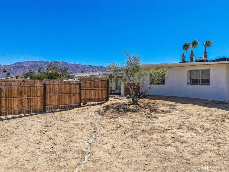 5749 Halsey Ave — Photo 40