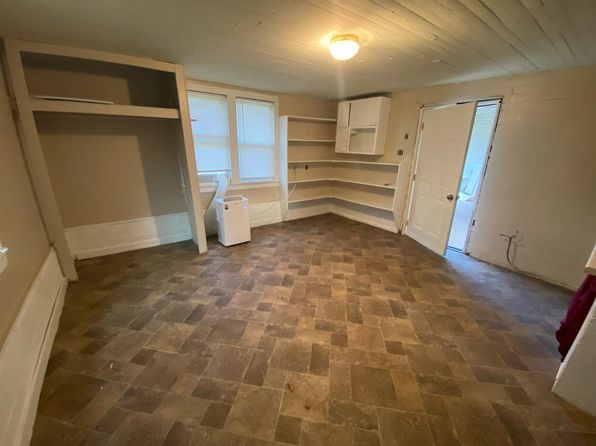 40B 40 1/2 Central Ave