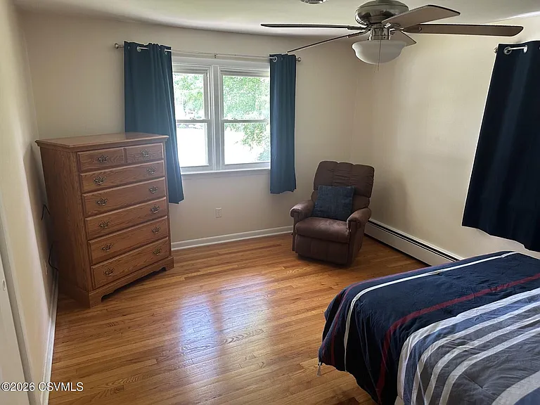1127 Saint Anthony St — Photo 12