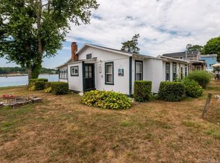 6 Cottage St, Branford, CT 06405