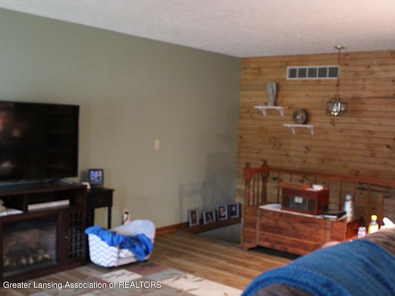 5th image of 280 Bonnie Brook Dr Unit 23