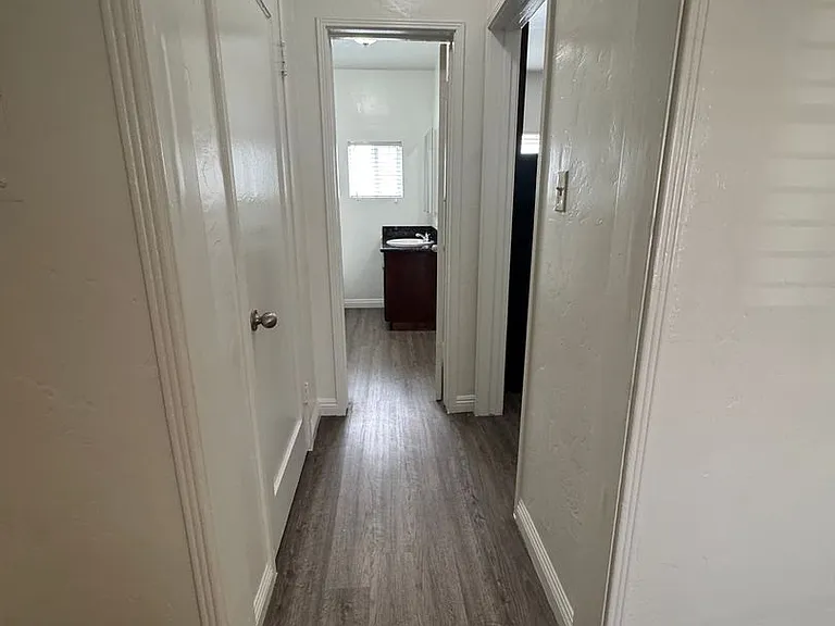 903 E Bridger Ave — Photo 12