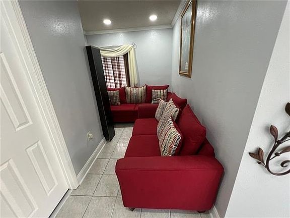 4th image of 405 Lynnmeade Dr