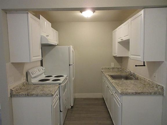 4th image of 417 N East St APT 38