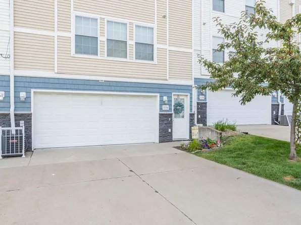 1156 SE Village View Ln, Ankeny, IA 50021