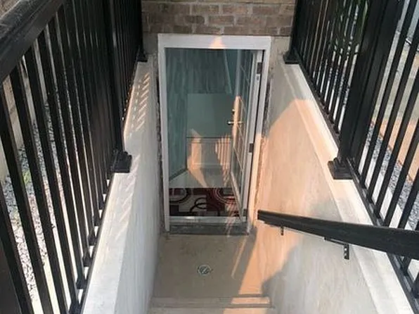 1 Redmond Dr #Basement, Ajax, ON L1S 5R7