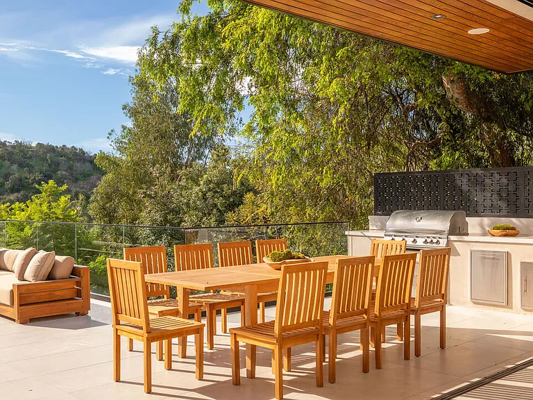 12752 Mulholland Dr — Photo 17