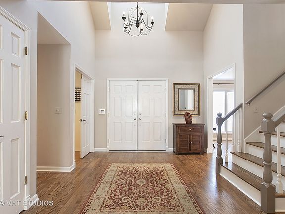 4th image of 208 Brampton Ln