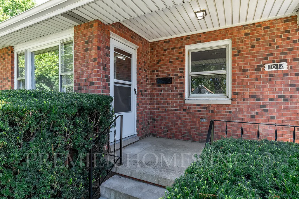 2 bed, $1,295 — Photo 2