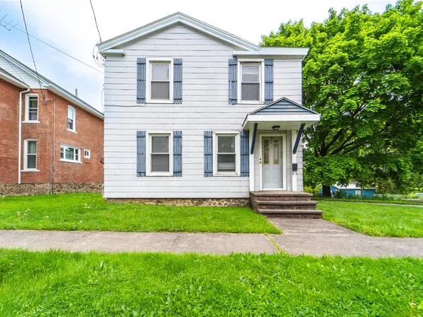 196 Canal St, Lyons, NY 14489