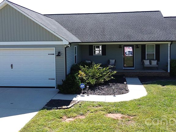 3rd image of 3923 Ritchie Rd