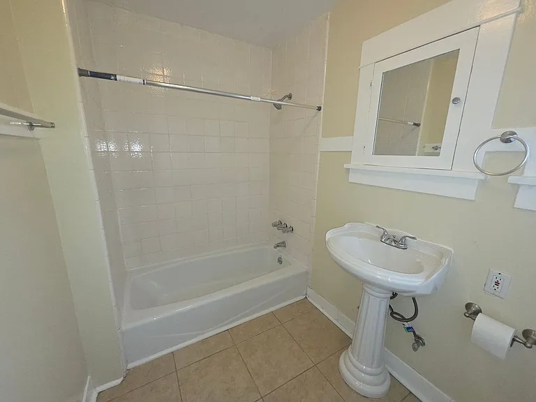 821 Raymond Ave — Photo 5