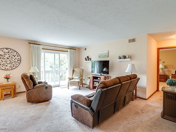 4th image of 6575 Princeton Ct APT E