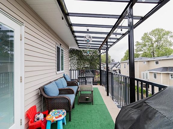 4th image of 1411 Salter St