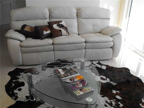 5th image of 16699 Collins Ave APT 3609