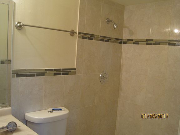 5th image of 1325 NE 8th St #Duplex