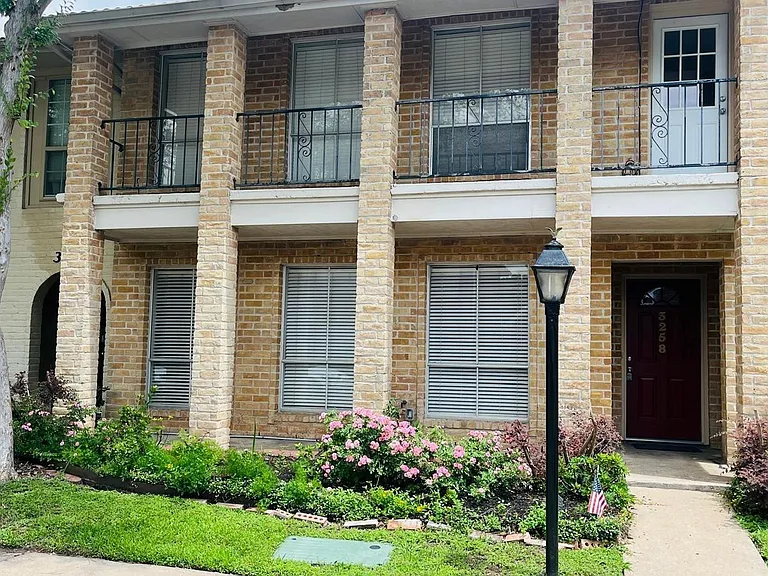 3258 Continental Dr — Photo 19