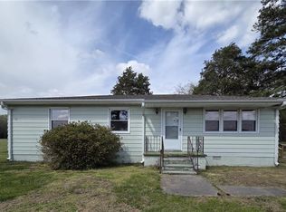 14035 Foursquare Rd, Smithfield, VA 23430