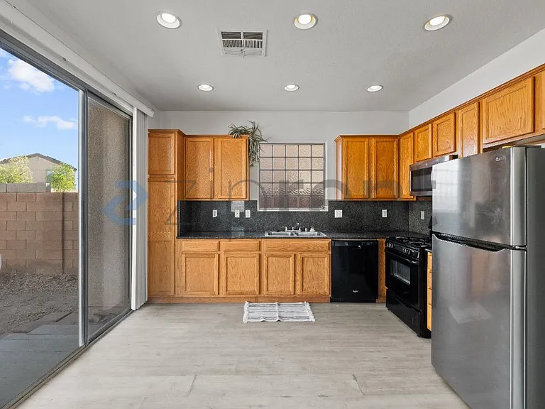 167 Sitka Spruce St #1 — Photo 9