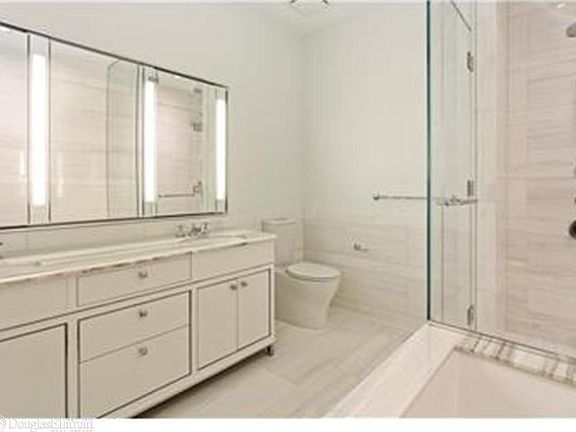 5th image of 30 Park Pl #41E