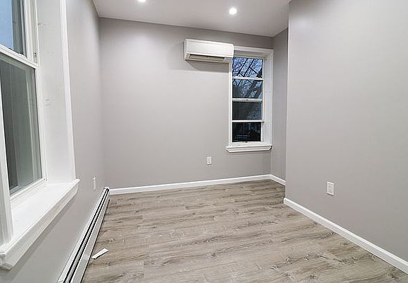 5th image of 4282 Katonah Ave Floor 2