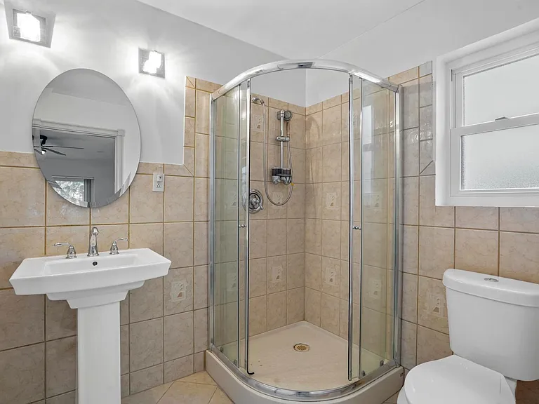 514 Canyon Ridge Dr — Photo 18