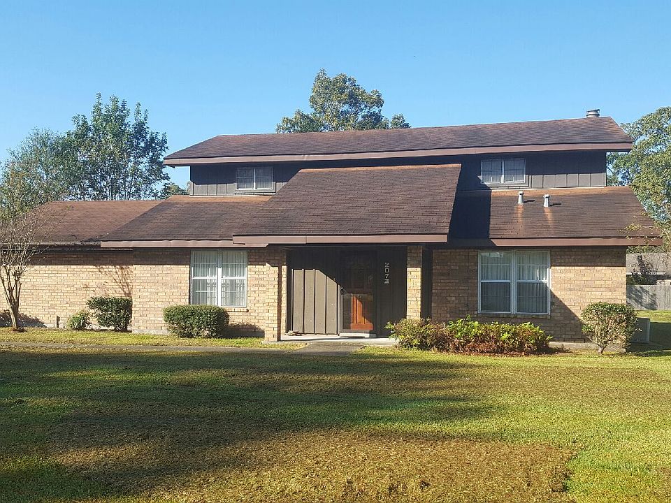 1 Exterior Front