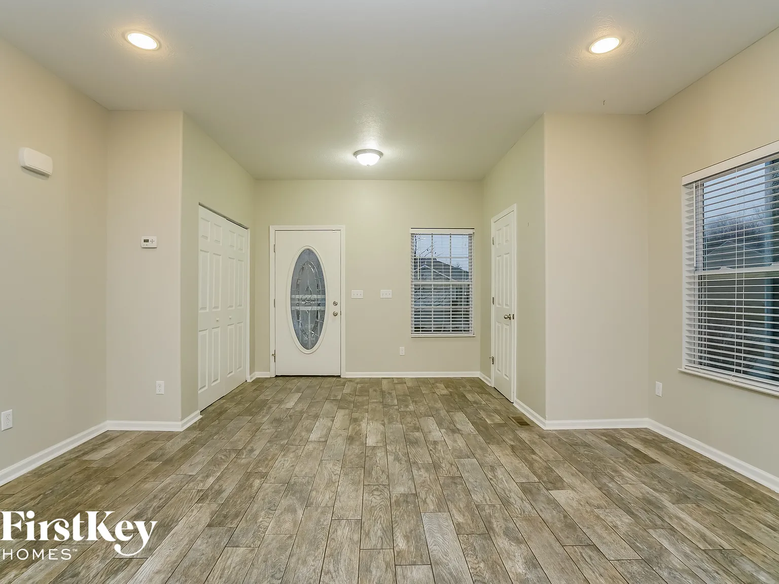 3 bed, 2.5 bath, 2440 sqft, $3,135 — Photo 2