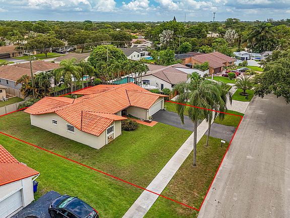 5th image of 5511 SW 114th Avenue