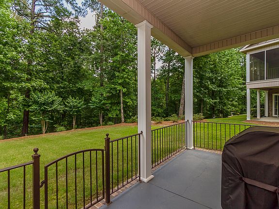 2nd image of 202 Bellewood Dr