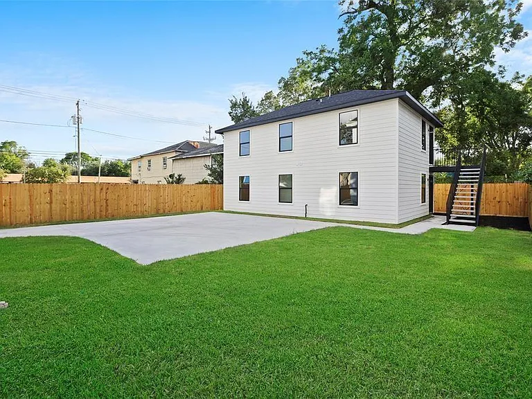 310 Delmar St #D — Photo 3