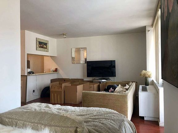 4th image of 343 E 74th St APT 8M