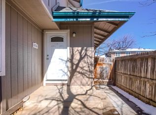 8724 E Roundtree Ave, Greenwood Village, CO 80111