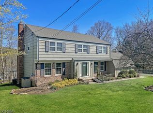 14 Dryden Rd, Califon, NJ 07830