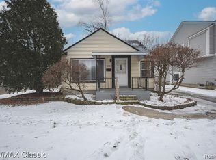 1691 Cambridge Rd, Berkley, MI 48072