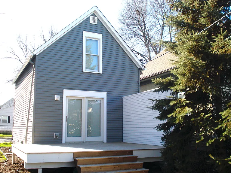 514 Morgan Ave N — Photo 5