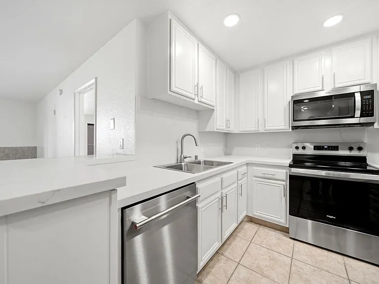 850 State St #414 — Photo 11
