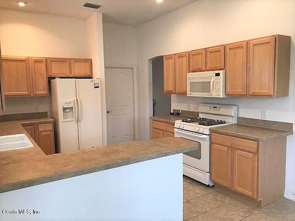 5th image of 490 Weston Manor Dr