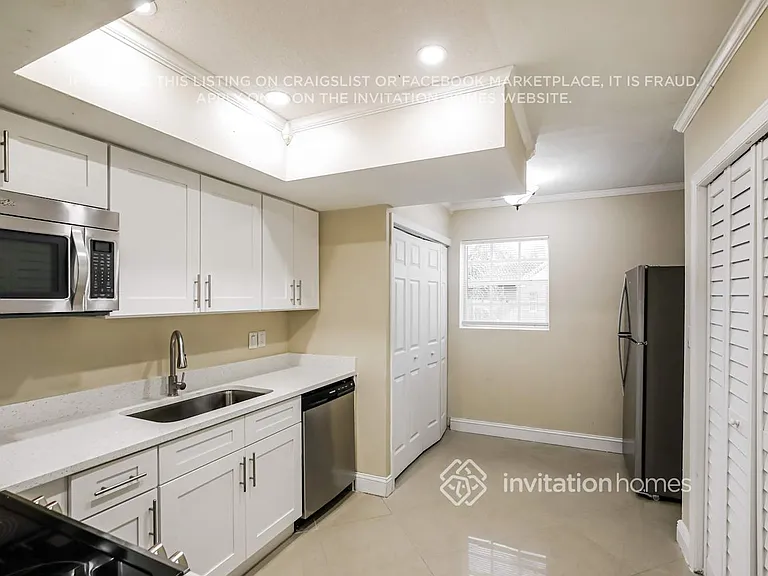 1251 SW 9th Ave — Photo 6