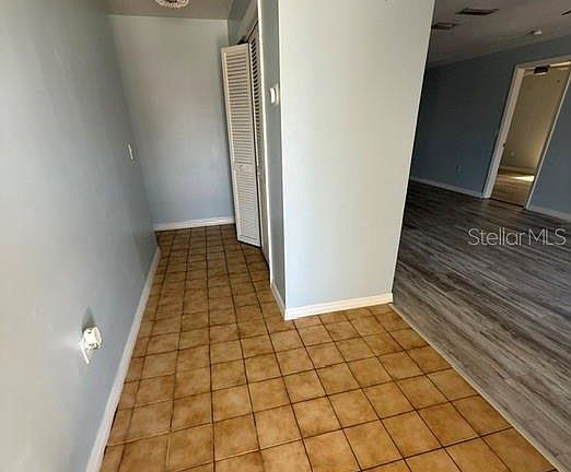 2nd image of 465 E SEMINOLE DRIVE