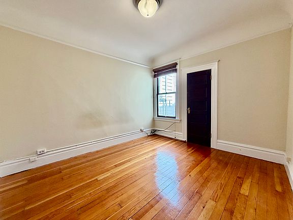 4th image of 475 Sanchez St #475