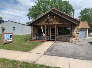 821 W Main St, Chanute, KS 66720