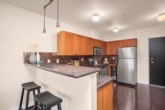 2nd image of 1610 Belmont Ave APT 303