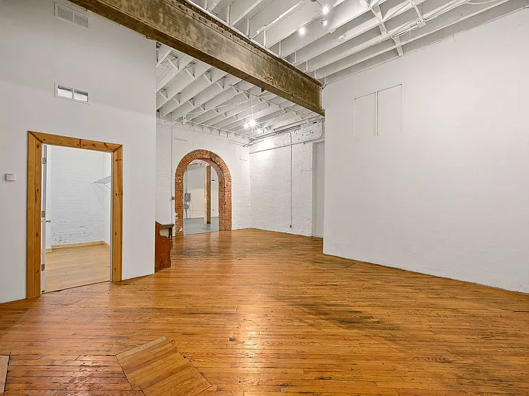 1622 Vine St — Photo 20