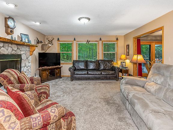 4th image of 2145 Pinewood Dr